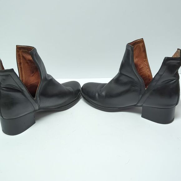 Jeffrey Campbell ORiley Cutout Ankle Black Leather Booties Size 8 - Picture 8 of 10